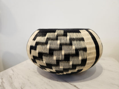 B25. Werregue Basket